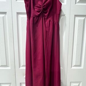 Elegant Burgundy Evening Dress